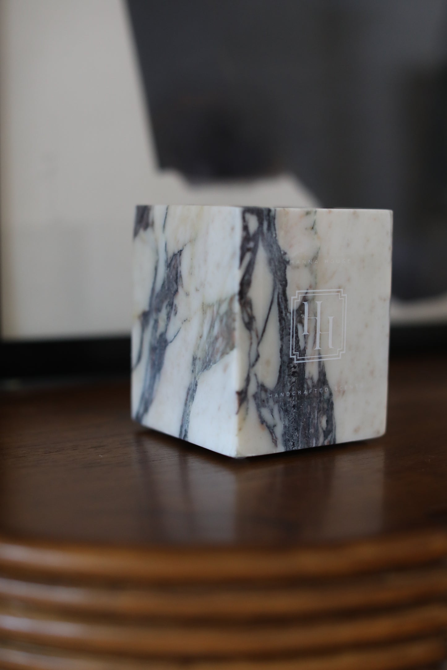 ITALIAN CALACATTA VIOLET MARBLE SQUARE CANDLE