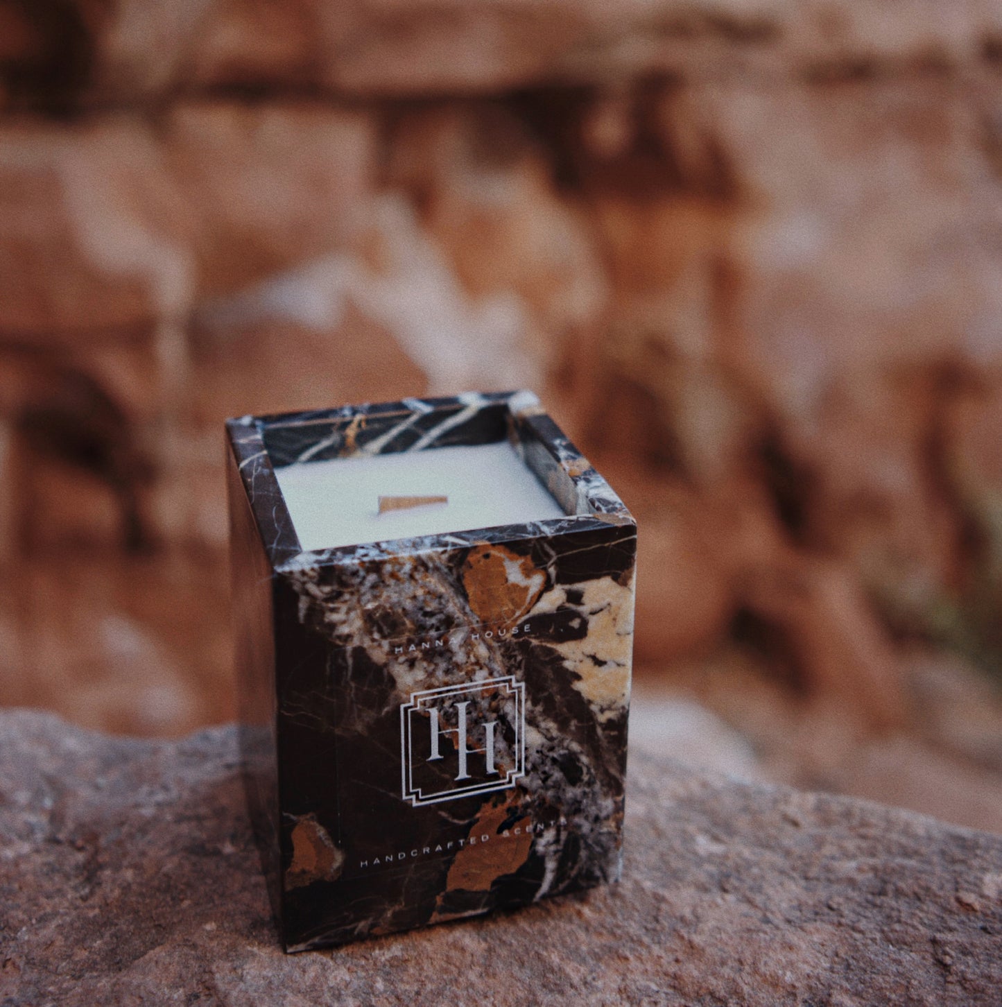 BLACK SQUARE MARBLE CANDLE